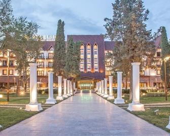 Excelsior Hotel Shamkir - Şǝmkir - Edificio