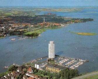 Ferienwohnung-im-Wikingturm - Schleswig - Außenansicht