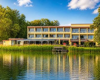Seehotel Schwanenhof - Mölln - Building