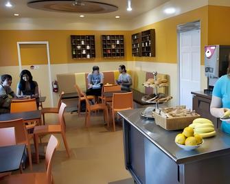 Usa Hostels Hollywood - Los Angeles - Kitchen