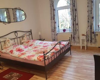 Fewo 'Mohnblume' am Stadtpark - Lutherstadt Wittenberg - Schlafzimmer