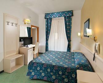 Hotel Nord Est - Cattolica - Makuuhuone