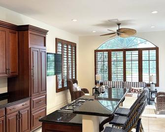 Great Family Home With Pool And Golf Course And Lake Views - Key Largo