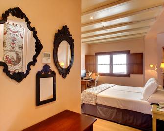 Sacristia de Santa Ana - Seville - Bedroom