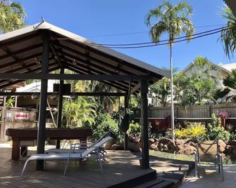 Kimberley Travellers Lodge - Broome Yha - Broome - Innenhof