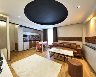 By Aydin Suites - Istanbul - Wohnzimmer