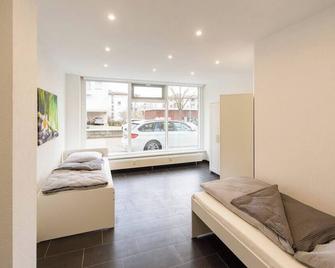 Geräumige Wohnung für bis zu 8 Gäste - Plochingen - Schlafzimmer
