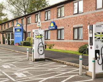 Days Inn Corley - Coventry - Building