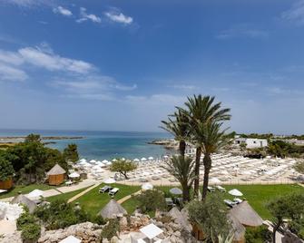 Grotta Palazzese Beach Hotel - Polignano a Mare - Beach