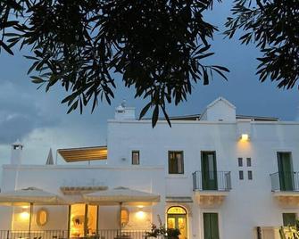 Boutique Hotel Masseria Sottomasi - Savelletri - Building