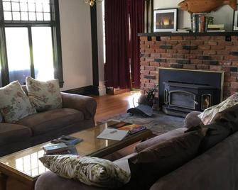 Historic Inn near Port Townsend - Port Townsend - Sala de estar