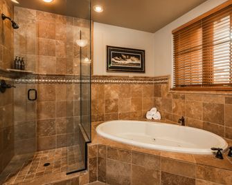 Juniper Preserve - בנד - בניין