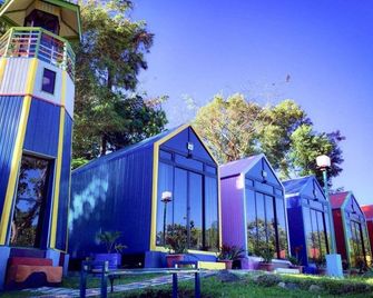 Lanzones Cabana: Modern Cabana Bunk 5 - Mambajao - Edificio