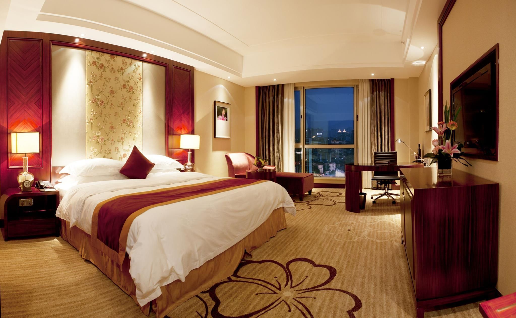 Ramada Plaza by Wyndham Shaoguan City Centre