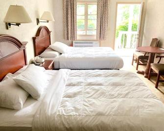 Lyn Aire Motel - Lake George - Lake George