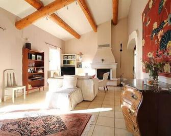 La Maison Rose - L'Isle-sur-la-Sorgue - Huiskamer