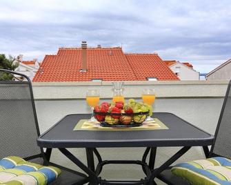 Apartments & Rooms Petra - Zadar - Balcón