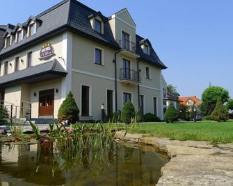 Hotel Na Uboczu - Warszawa - Bygning