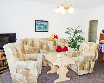 Holiday Home Bad Muskau - Bad Muskau - Living room