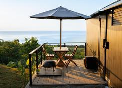 Great Executive Cabin with Great View in Sumba - Waikabubak - Balkon
