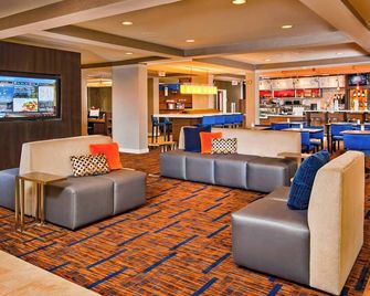 Courtyard by Marriott Frederick - Frederick - Bar