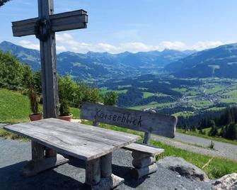 Bergschlössl Fewo 28 - Oberaudorf - Innenhof