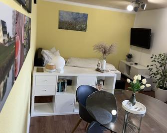 Fewo Haus Hutzelbuck in idyllisch-grüner Lage nähe AN - Ansbach - Camera da letto