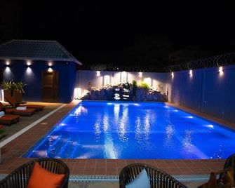 Sonia Hotel - ואגאדוגו - בריכה