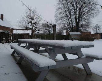 Holiday Home in Bocholt With Fenced Garden - Bocholt - Patio