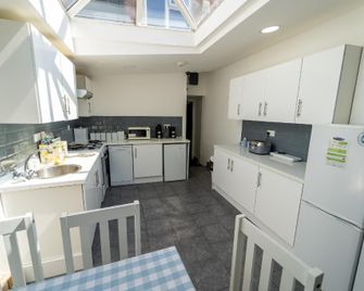 23 North road Studios near QE and UOB - Birmingham - Kitchen