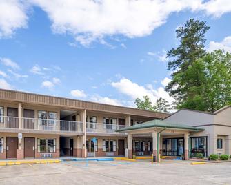 Super 8 by Wyndham Gadsden AL - Gadsden - Rakennus