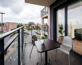 Polesie Homely Apartment by BookingHost - Lodz - Balcon