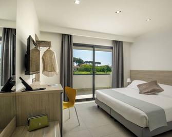 Simon Hotel Aprilia - Aprilia - Bedroom