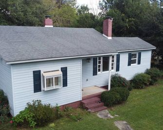 Home Away From Home - Hartsville - Edificio