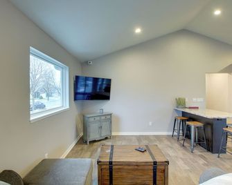 Green Bay Getaway Near Lambeau Field and Resch! - Green Bay