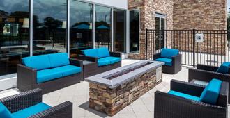 Fairfield Inn & Suites By Marriott Orlando East/Ucf Area - Orlando - Bể bơi