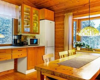 Holiday Home Riekkotupa by Interhome - Enontekiö - Dining room