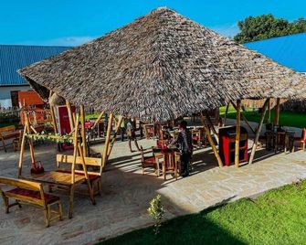 Dream Stay Lodge and Restaurant - Dodoma - Patio