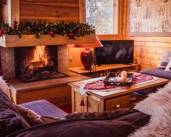 Chalet 3 cozy decorative neat fireplace 300M of the slopes 12per WIFI - Le Dévoluy - Salon