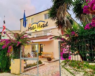 Meta Hotel - Santa Teresa Gallura - Edificio