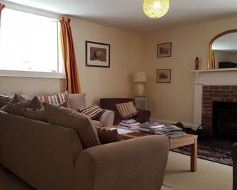 Thrumster House - Wick - Living room