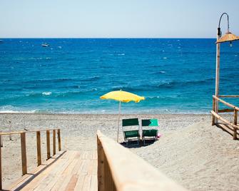 Hotel Il Girasole - Bova Marina - Playa