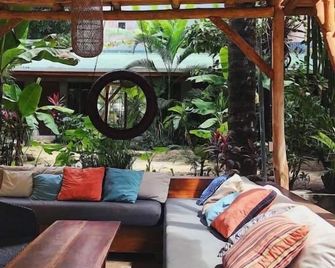 Cabinas Playa Surf Hostel - Malpais