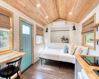 The Hamlet by Stay Portland - Clinton - Portland