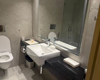 Mansingh Palace, Ajmer - Ajmer - Bathroom
