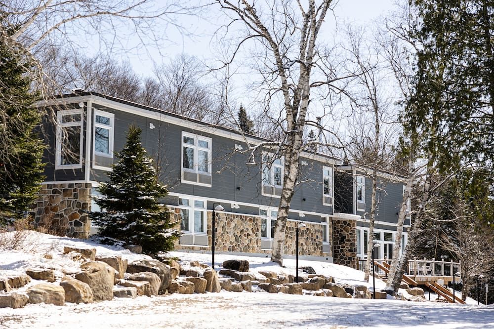Hotel Far Hills - Val-Morin - Building