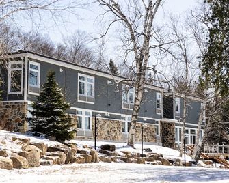 Hôtel Far Hills - Val-Morin - Bygning