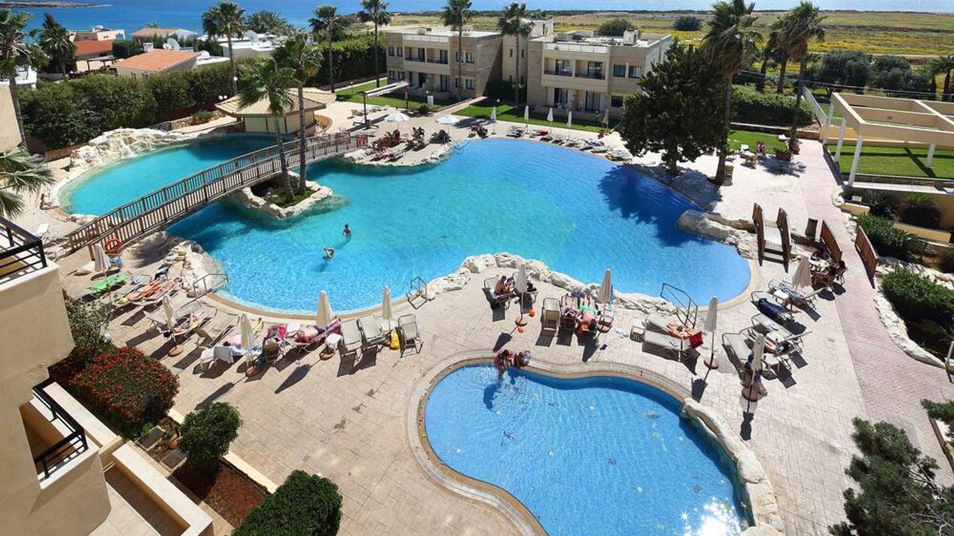 Panareti Coral Bay Resort