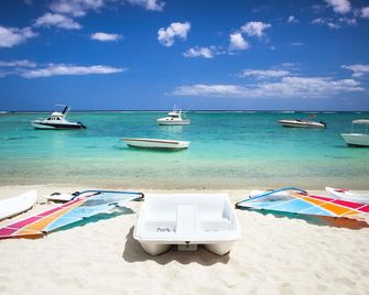 Pearle Beach Resort & Spa - Flic en Flac - Beach