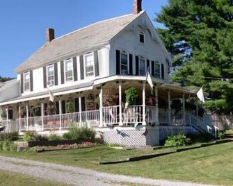 Alynn's Butterfly Inn Bed & Breakfast - Warrensburg - Building